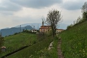76 In vista di S. Antonio Abbandonato (987 m) 